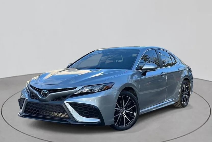 2024 Toyota Camry SE photo 1