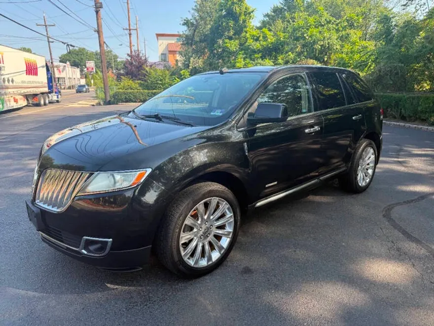 2011 Lincoln MKX photo 1
