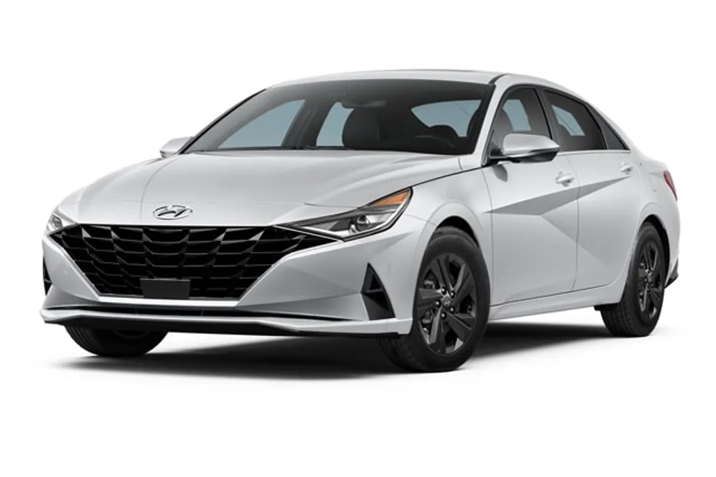 2022 Hyundai Elantra SEL photo 1