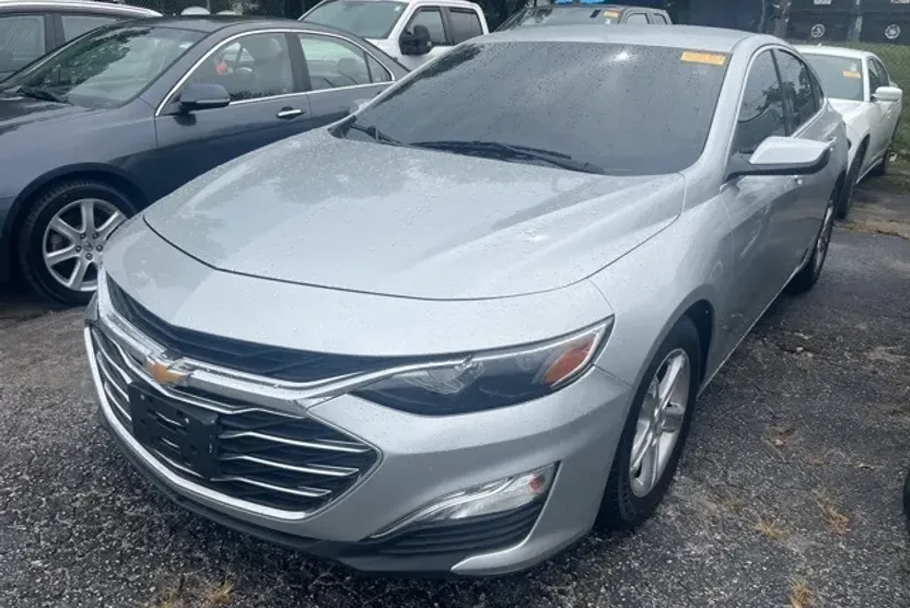 2020 Chevrolet Malibu LS photo 1