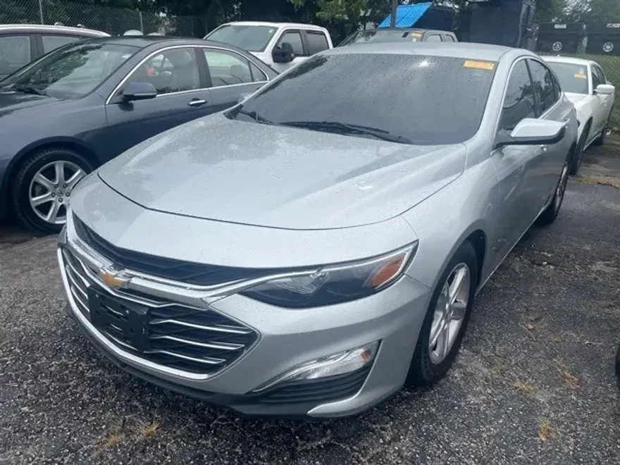 2020 Chevrolet Malibu LS photo 1