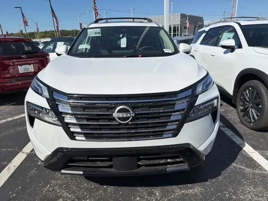 2026 Nissan Rogue Platinum photo 1