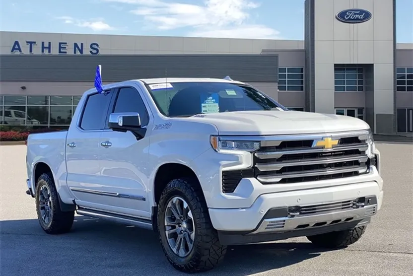 2023 Chevrolet Silverado 1500 High Country photo 1