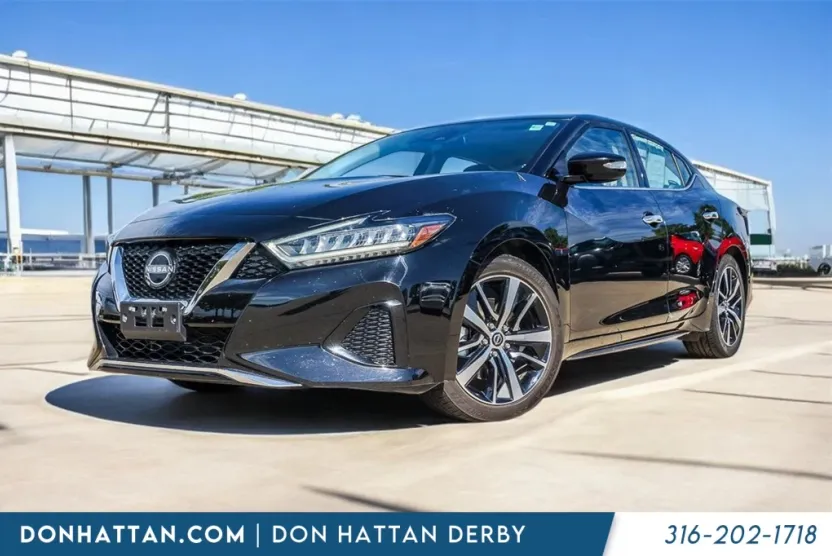 2023 Nissan Maxima SV photo 1