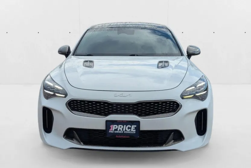2022 Kia Stinger GT1 photo 1