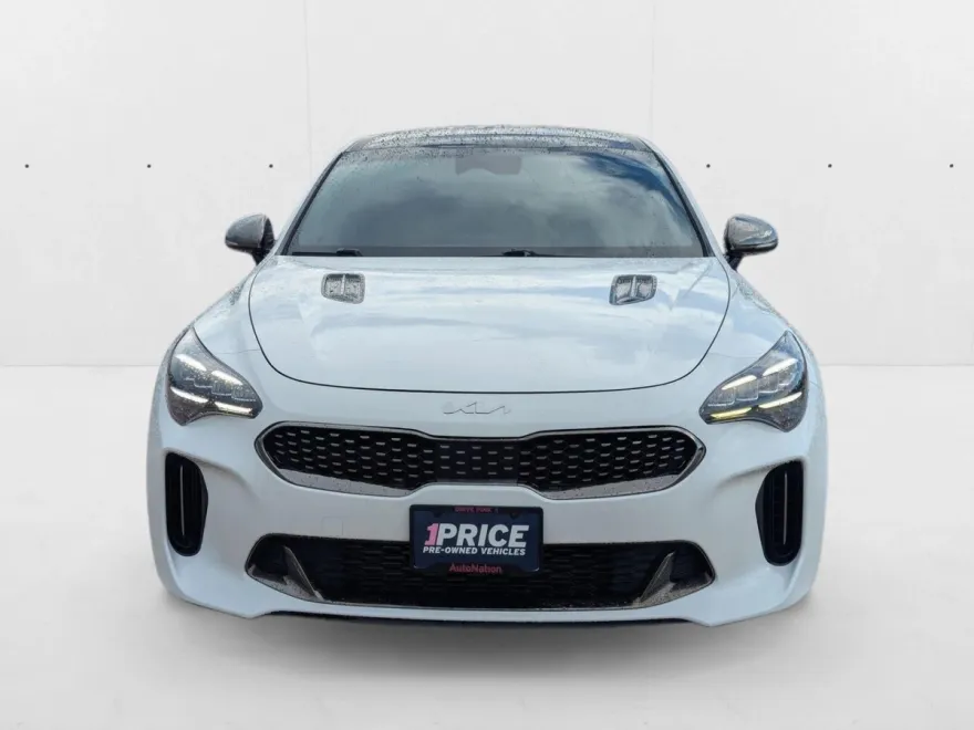 2022 Kia Stinger GT1 photo 1