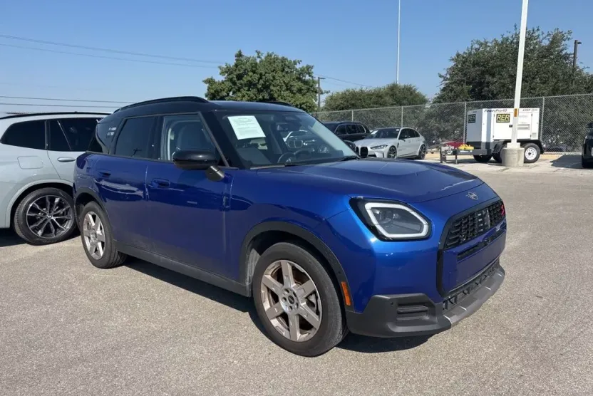 2025 Mini Countryman S ALL4 photo 1