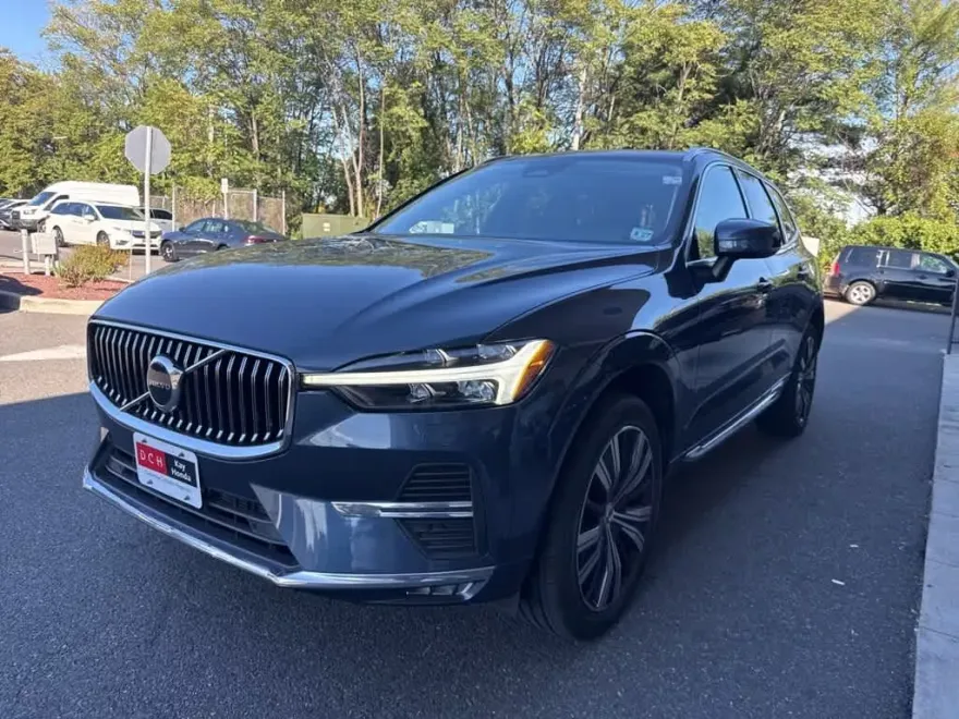 2022 Volvo XC60 Inscription photo 1