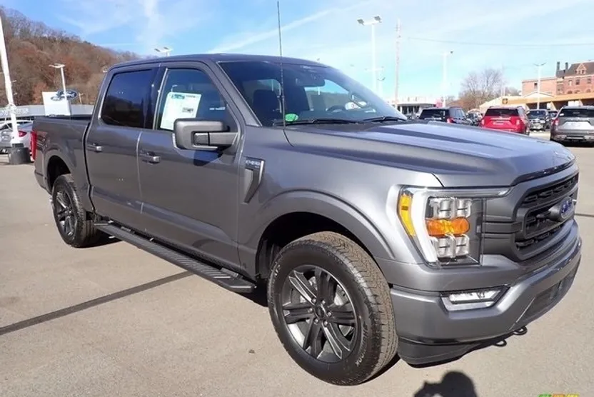 2022 Ford F-150 XLT photo 1