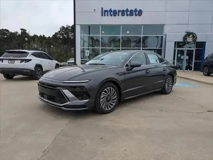2025 Hyundai Sonata Hybrid Limited photo 1