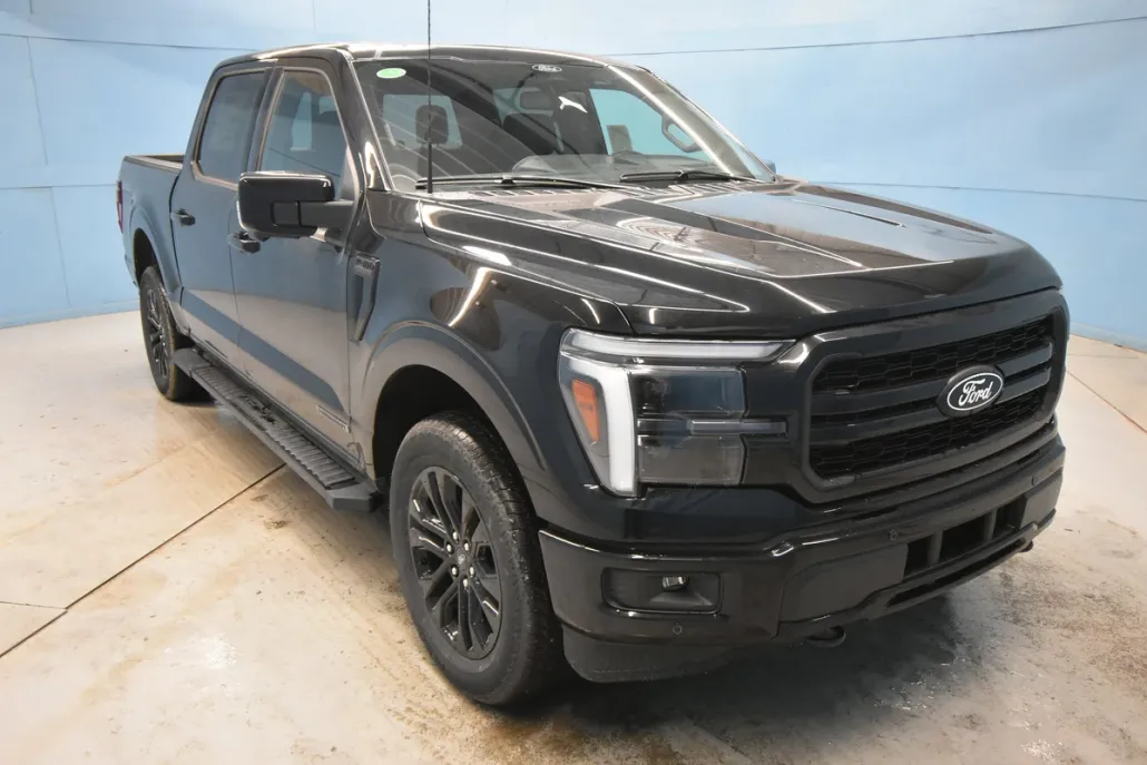 2025 Ford F-150 Lariat photo 1