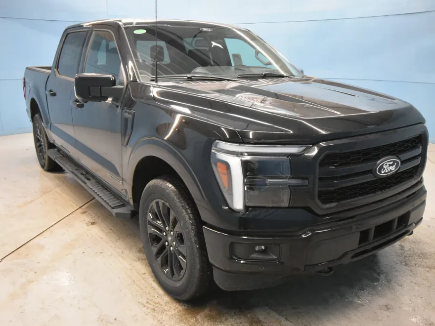 2025 Ford F-150 Lariat photo 1