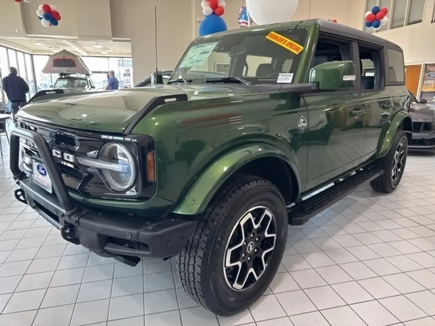 2024 Ford Bronco Outer Banks photo 1
