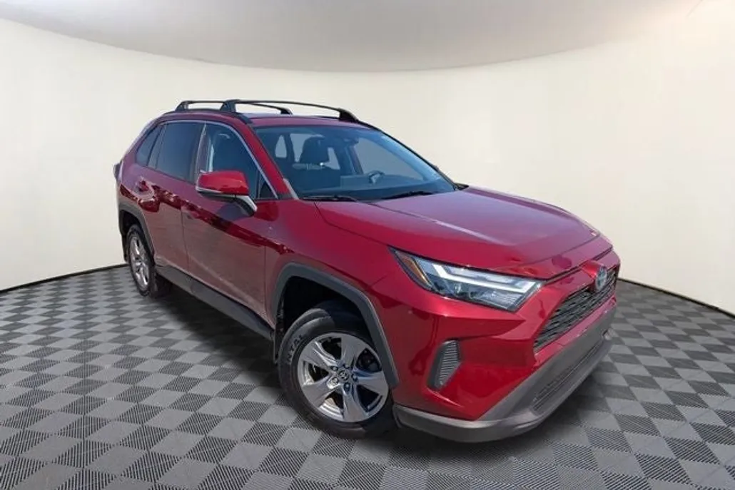 2022 Toyota RAV4 Hybrid XLE photo 1