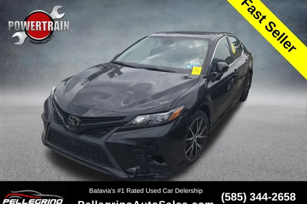 2022 Toyota Camry SE photo 1