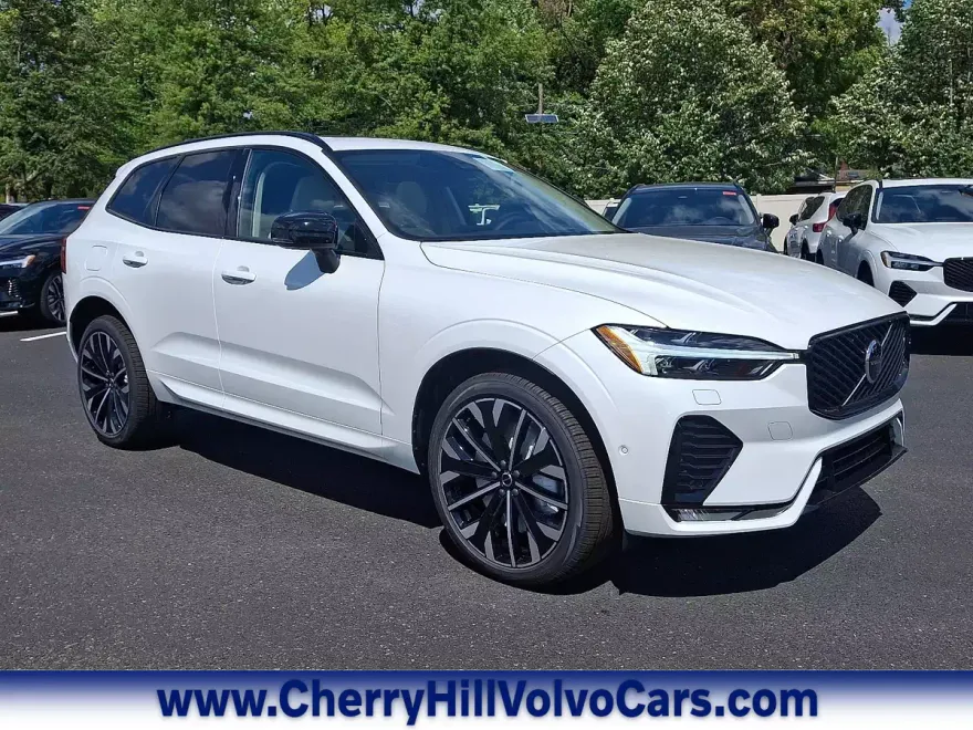 2026 Volvo XC60 B5 photo 1