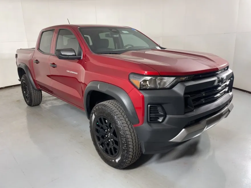 2024 Chevrolet Colorado Trail Boss photo 1