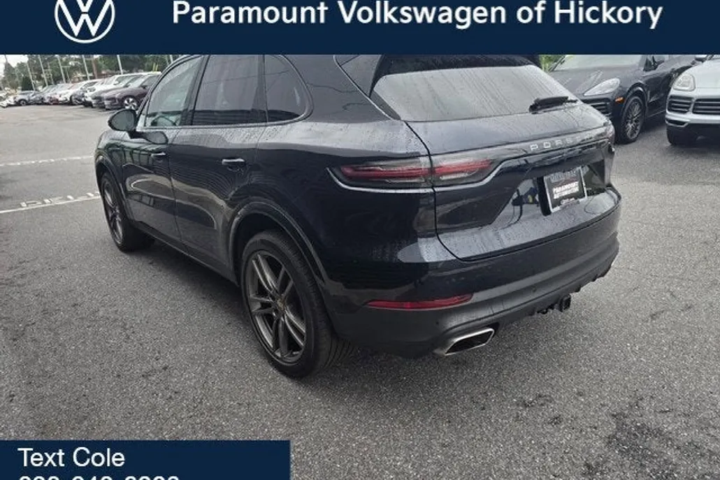 2023 Porsche Cayenne Base photo 1