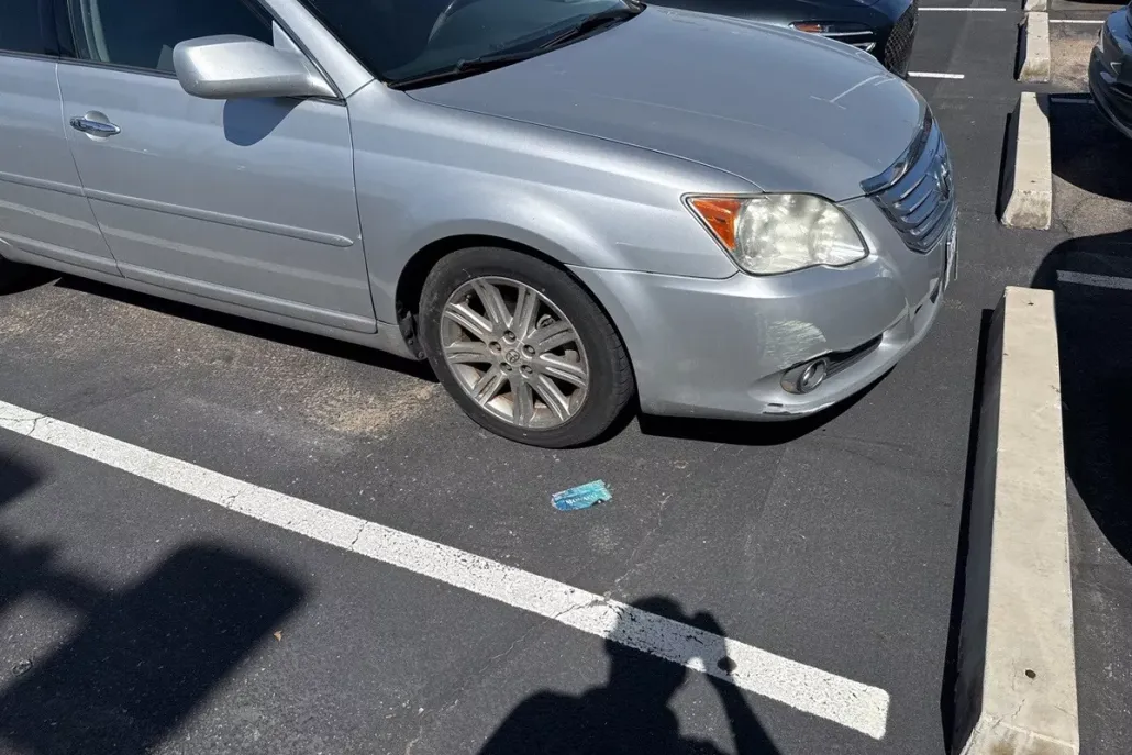 2008 Toyota Avalon Limited photo 1