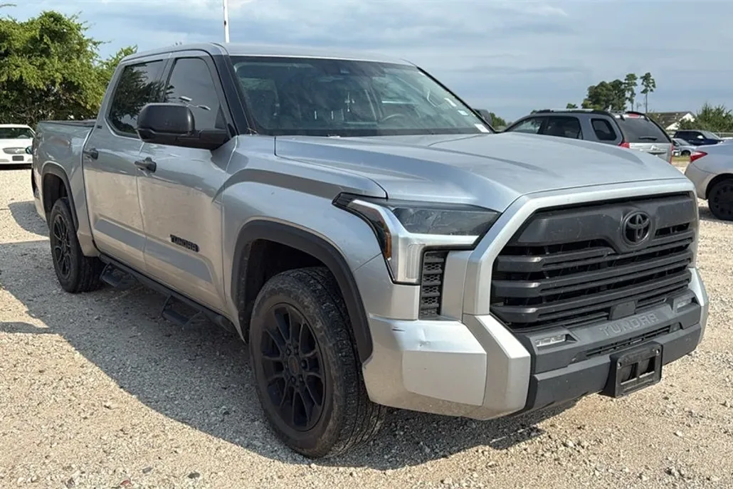 2023 Toyota Tundra SR5 photo 1