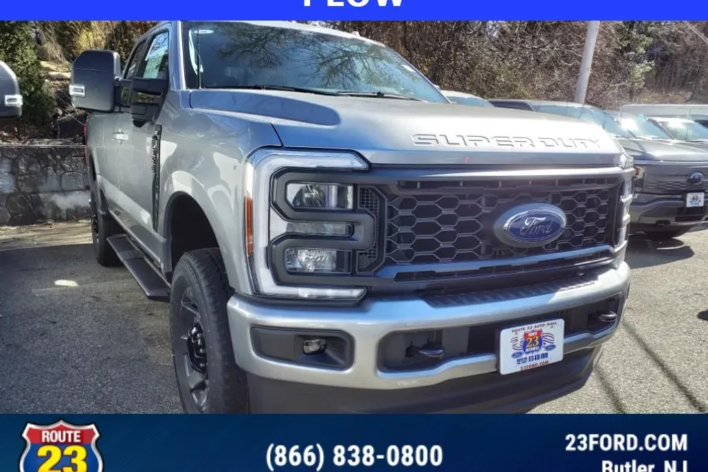 2024 Ford F-350 XLT photo 1
