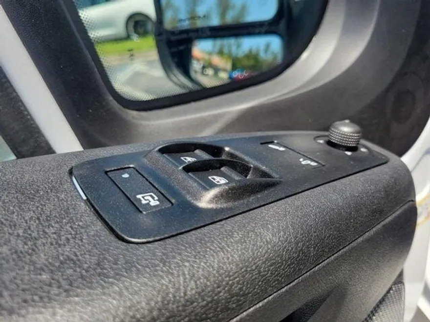 2025 Ram ProMaster 2500 photo 13