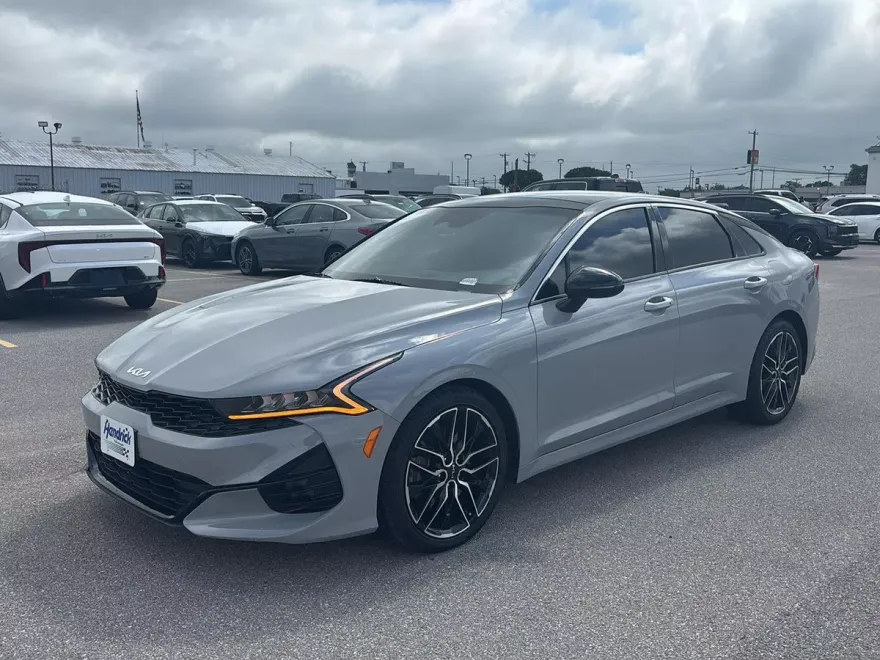 2023 Kia K5 GT photo 1