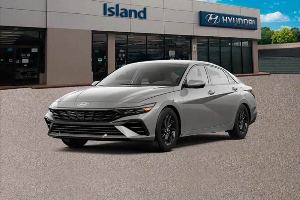 2024 Hyundai Elantra SEL photo 1