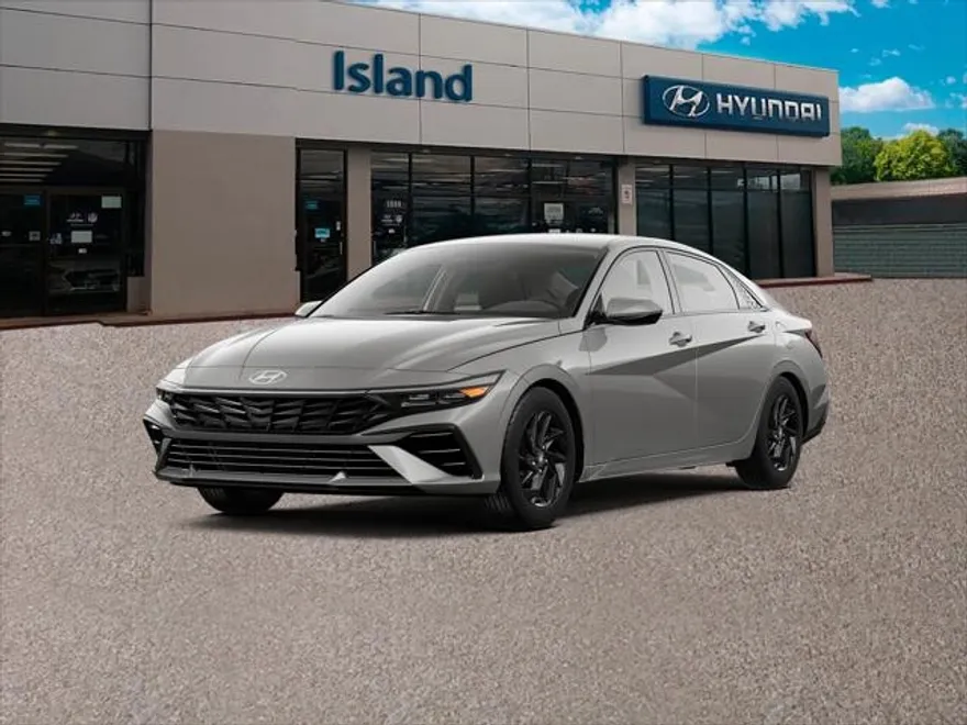 2024 Hyundai Elantra SEL photo 1