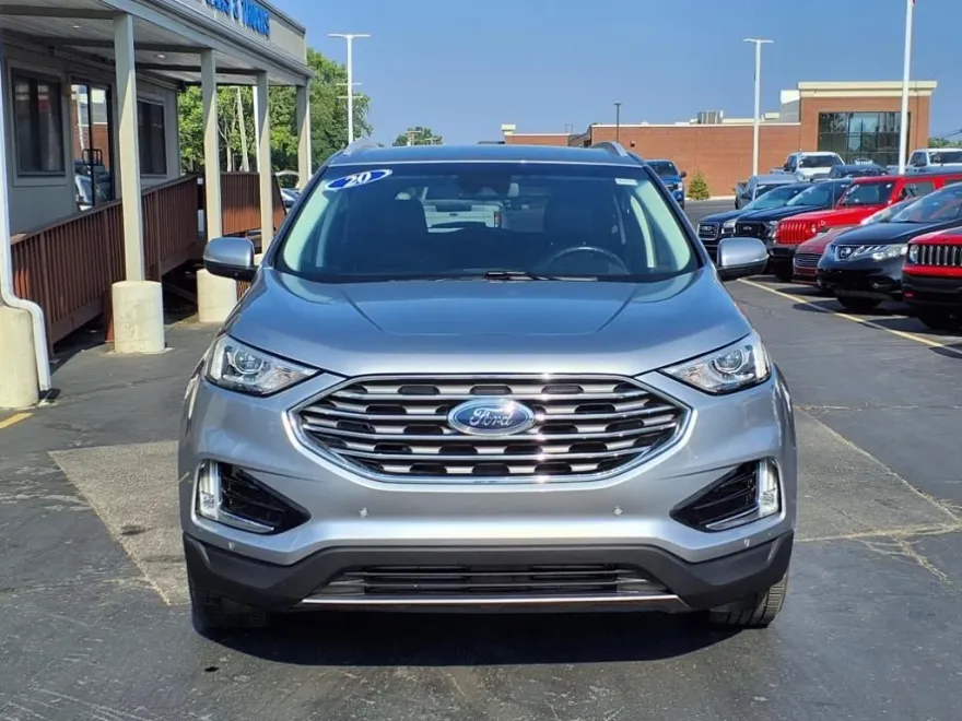 2020 Ford Edge Titanium photo 1