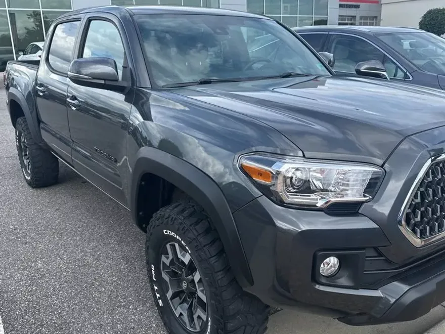 2019 Toyota Tacoma TRD Double Cab photo 1