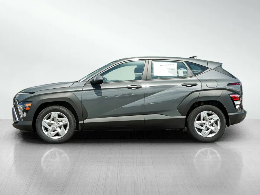 2026 Hyundai Kona SE photo 1