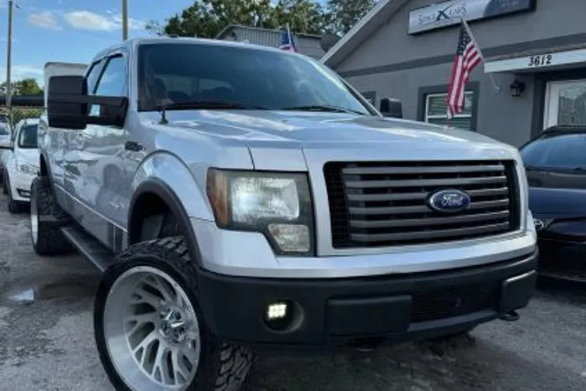 2011 Ford F-150 photo 1