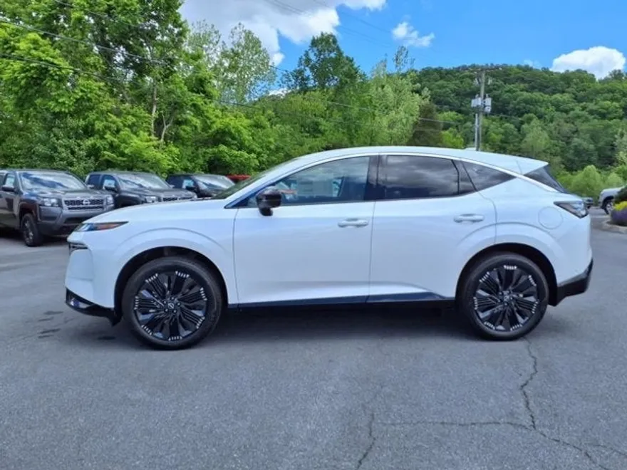 2025 Nissan Murano Platinum photo 1