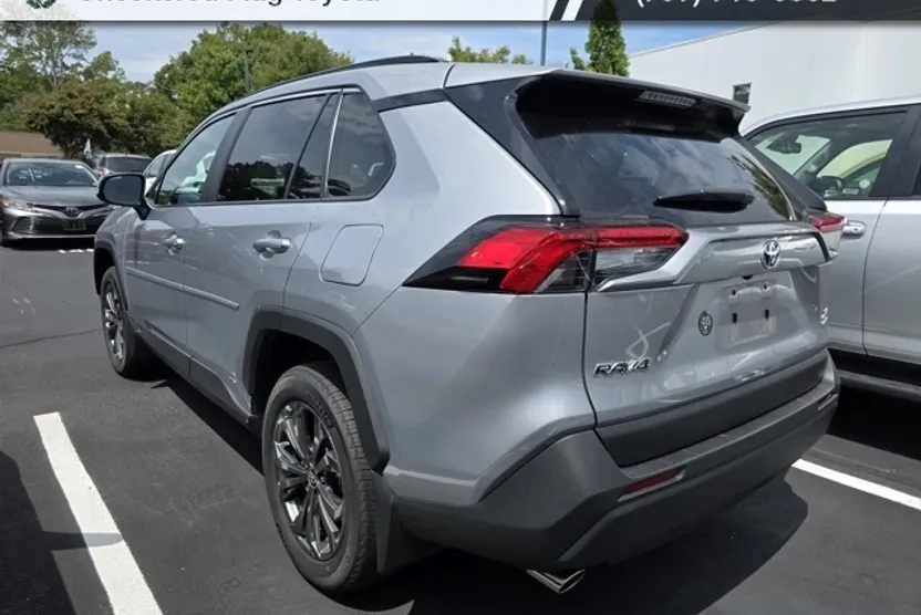 2024 Toyota RAV4 Hybrid XLE Premium photo 1