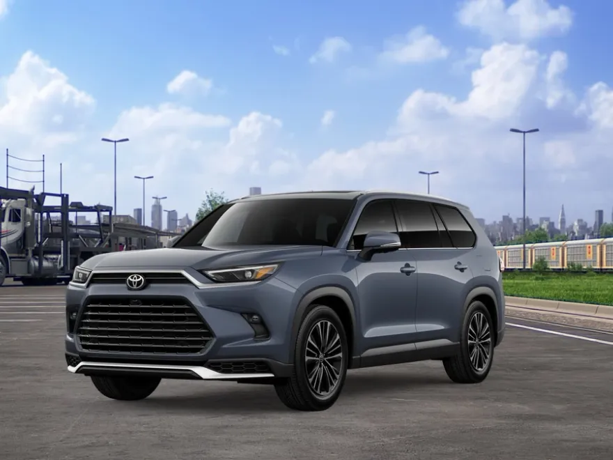 2026 Toyota Highlander Platinum Hybrid photo 1