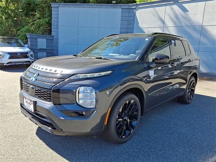 2025 Mitsubishi Outlander PHEV SEL Black Edition photo 1