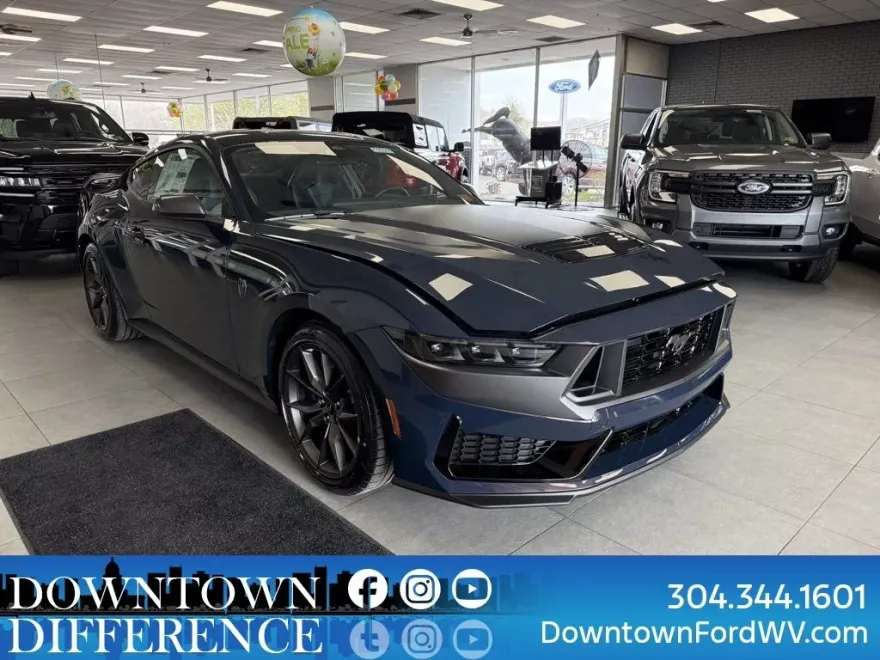 2025 Ford Mustang Dark Horse photo 1
