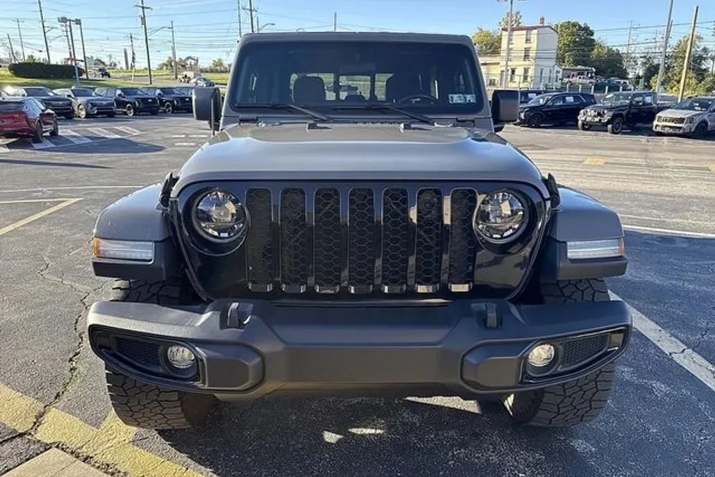 2022 Jeep Gladiator Altitude photo 1