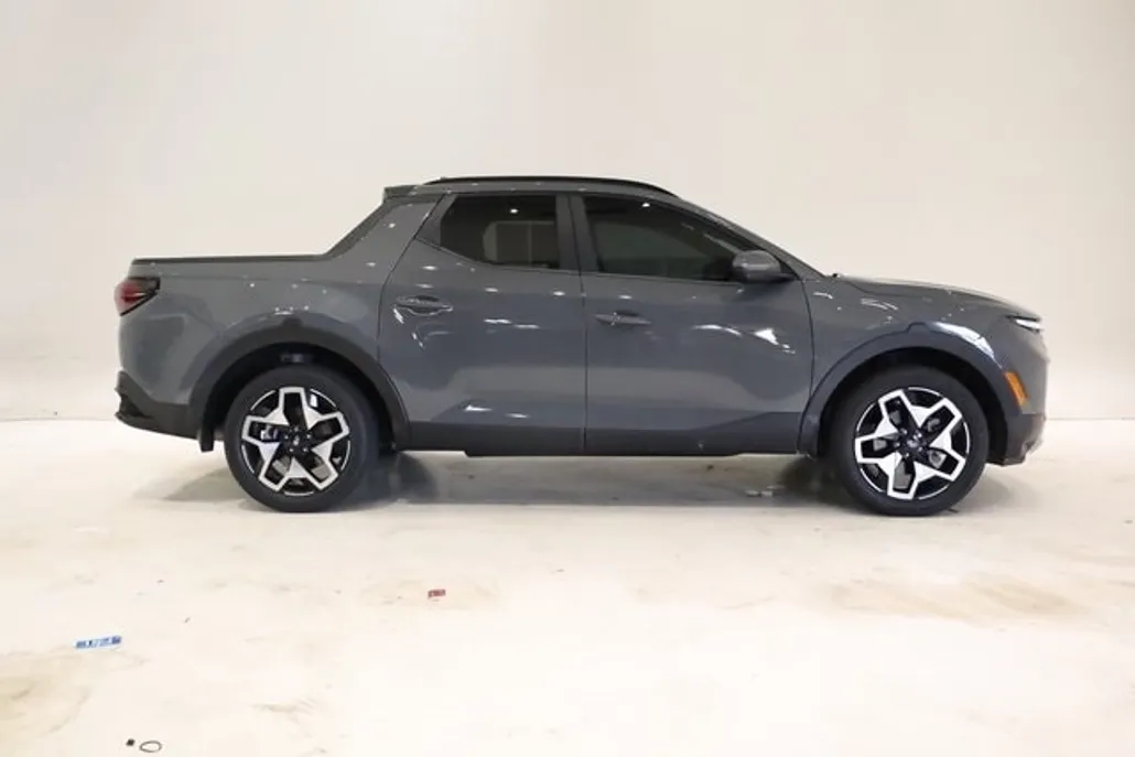 2022 Hyundai Santa Cruz Limited photo 1