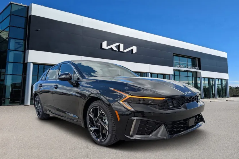 2026 Kia K5 GT-Line photo 1