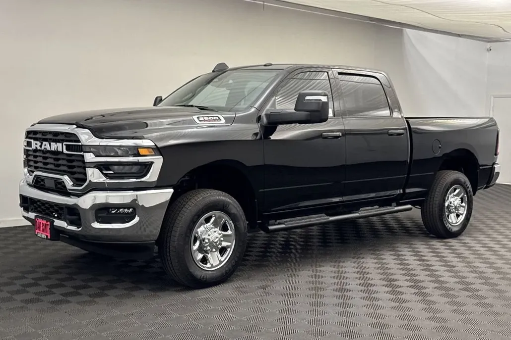 2025 Ram 2500 Tradesman photo 1