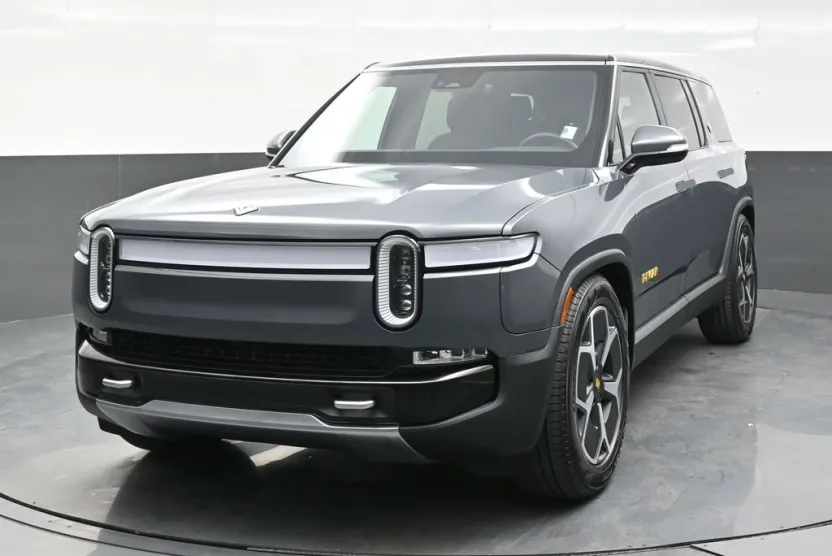2023 Rivian R1S Adventure photo 1