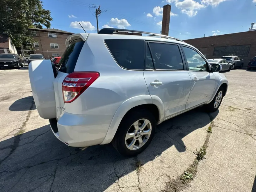 2009 Toyota RAV4 Limited photo 1