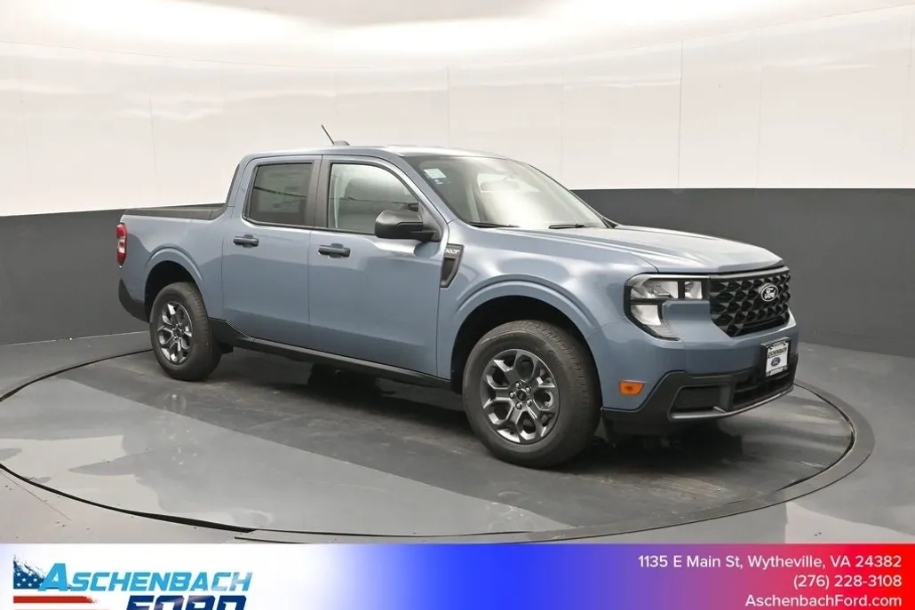 2025 Ford Maverick XLT photo 1