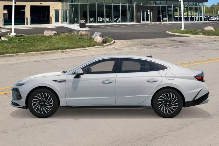 2026 Hyundai Sonata Hybrid Limited photo 1