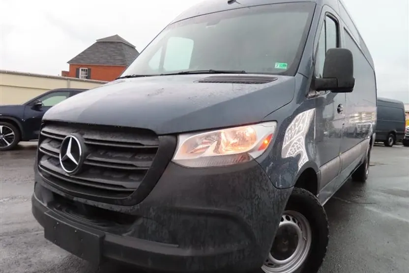 2019 Mercedes Benz Sprinter photo 1