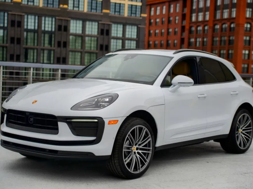 2025 Porsche Macan S photo 1