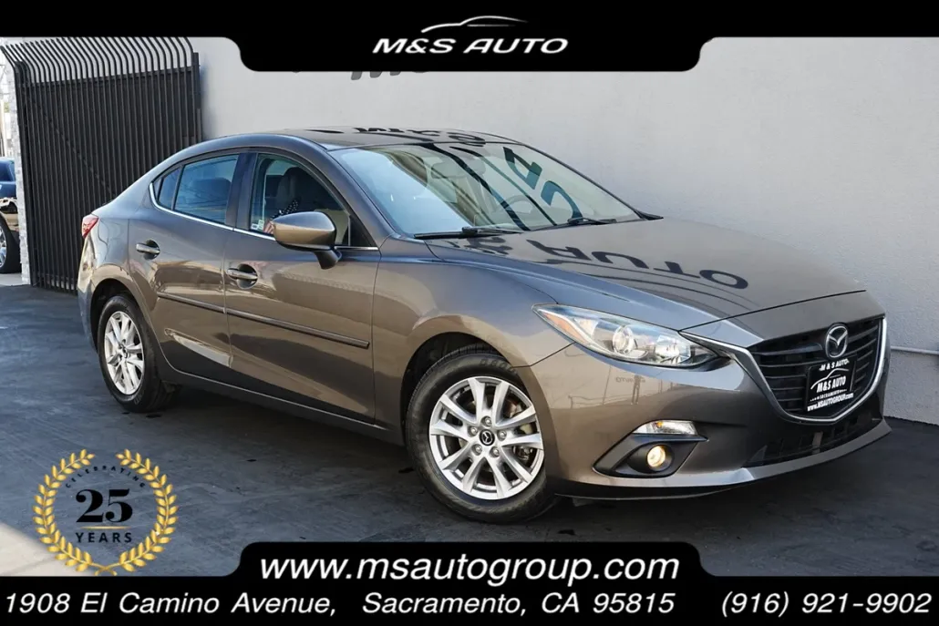2016 Mazda Mazda3 Grand Touring photo 1