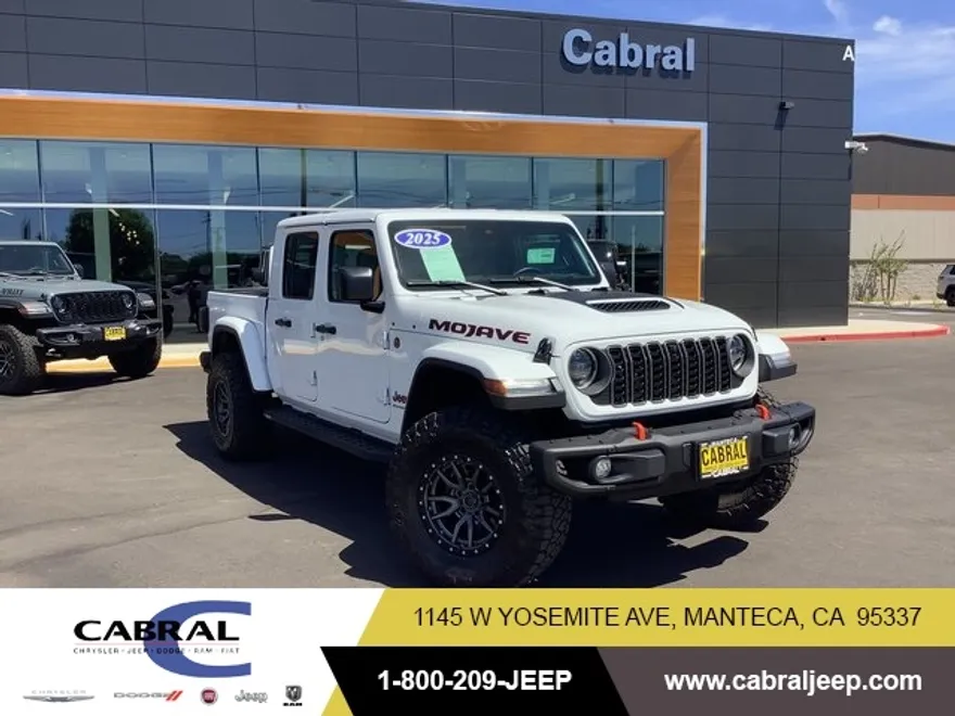 2025 Jeep Gladiator Mojave photo 1